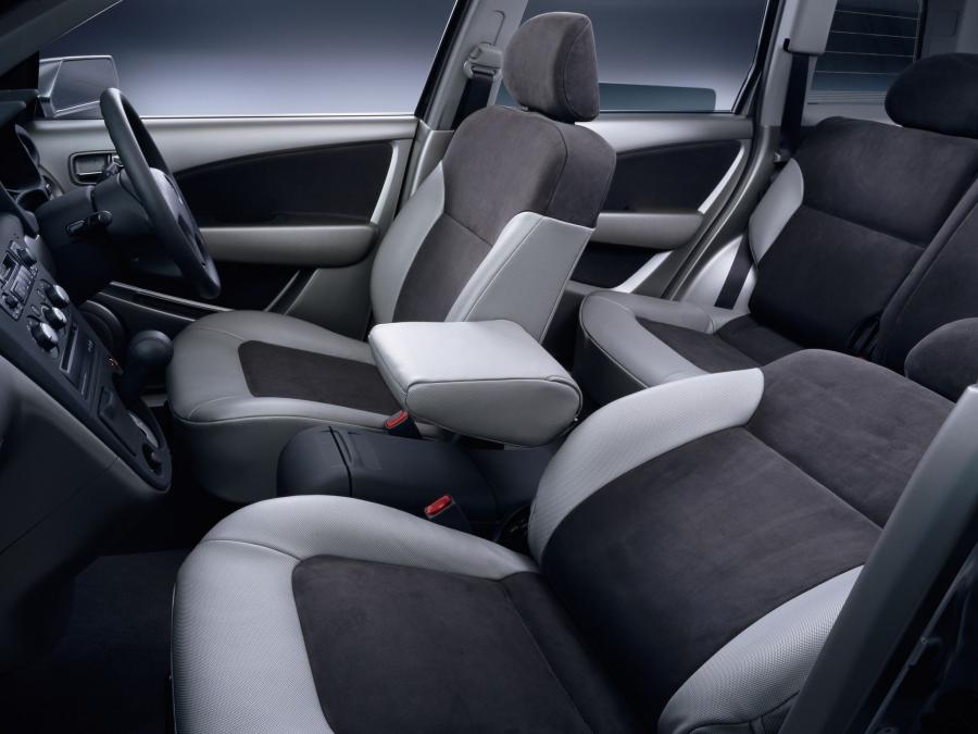  Mitsubishi Outlander ASX Concept 2001 года  (фото 2 из 8)